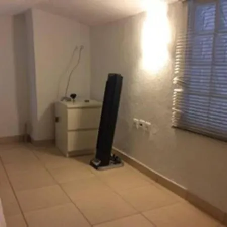 Beach House With Garden In Fourka Appartement