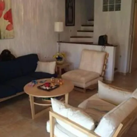 Beach House With Garden In Fourka